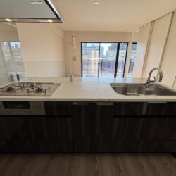 家族と会話をしながらのお料理が可能なカウンターキッチン