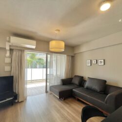 LDK13.7帖　午後まで明るい日当たり　通風も良好です居間