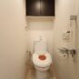 奥行のあるトイレスペース