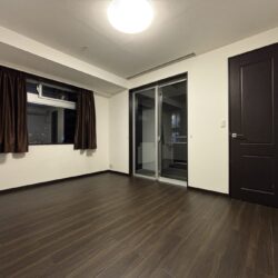 広々8.1帖洋室、1.4帖ウォークインクローゼット付