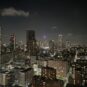 LDKのパノラマウィンドウより都心を望む眺望（夜景）