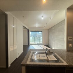 リビングを見渡しながら家事ができますキッチン