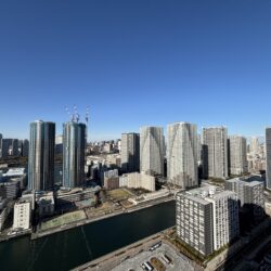 バルコニーから勝どき・築地方面を望みます