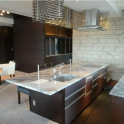 ラウンジ：スカイラウンジ