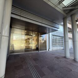 複合商業施設「トレピックプラザ」まで徒歩9分