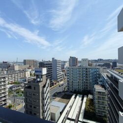 12階からの眺望は開放感があります。夏はお部屋から花火鑑賞ができます。