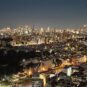 新宿方面一帯の夜景を望む