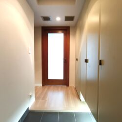 デッドスペースの廊下を最小限にした効率の良い間取り。