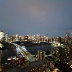北東向き 夜の眺望（浜離宮・築地再開発エリア・スカイツリー）