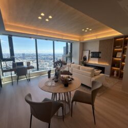 天井が高く、開放感があり全体がより広く感じられます。