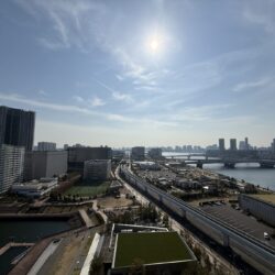 レインボーブリッジや富士山、東京タワーの一部を望む眺望